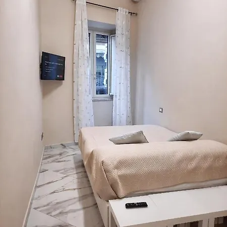 Re Ferdinando Apartman Nápoly
